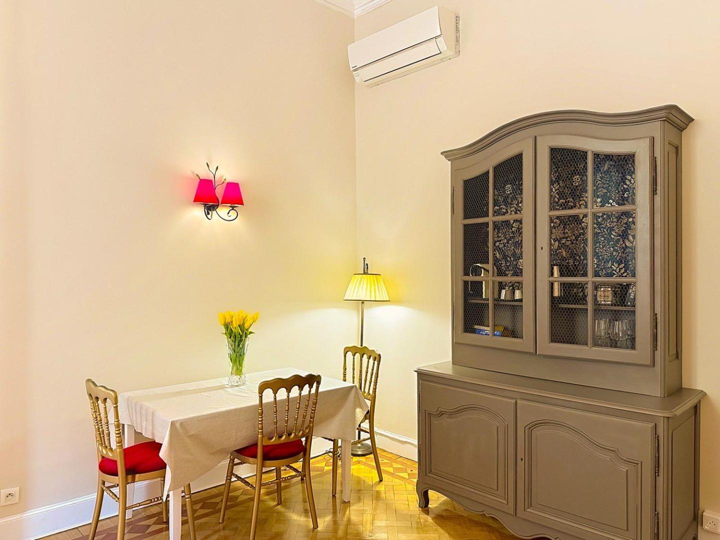 Elegant Old Nice Escape Bagian luar foto