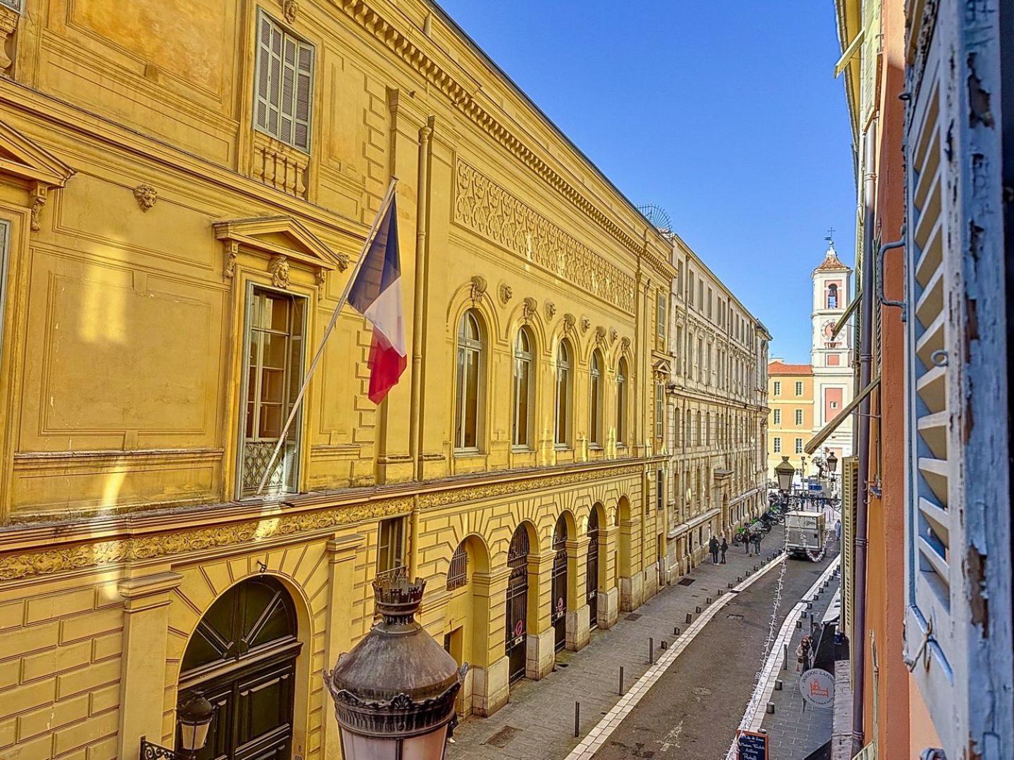 Elegant Old Nice Escape Bagian luar foto